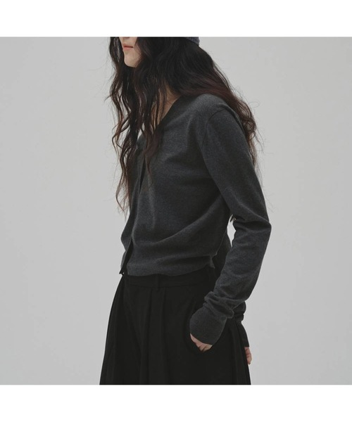 TODAYFUL(トゥデイフル)の「Cotton Cashmere Cardigan 12620506(カーディガン/ボレロ・レディース・チャコールグレー/ブラウン/ブラック・FREE)」の8枚目の写真