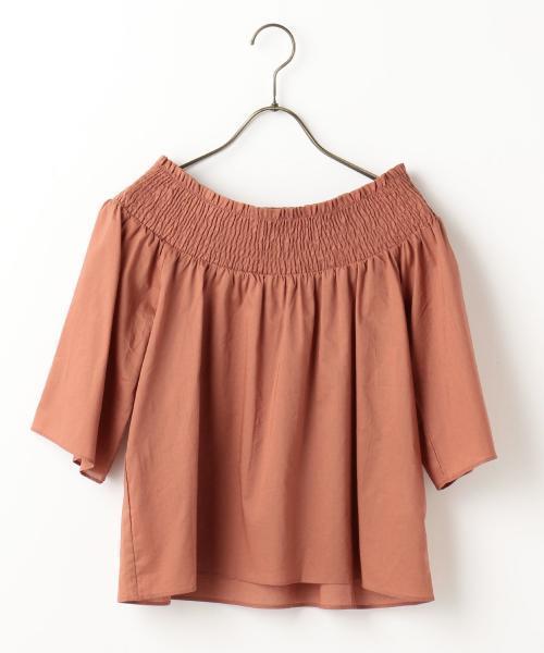 RAY CASSIN（レイカズン）の「シャーリングオフショルブラウス（シャツ/ブラウス・レディース・オフホワイト/ネイビー/オレンジ・FREE）」の3枚目の写真