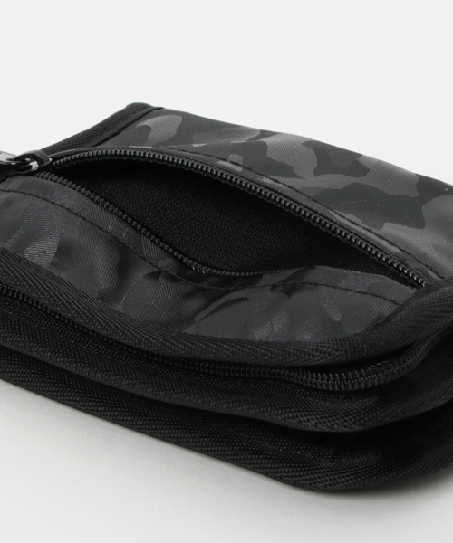 NOMADIC（ノーマディック）の「カモフラナイロンPVC 二つ折りジャバラ財布（財布・メンズ・ブラック・FREE）」の3枚目の写真