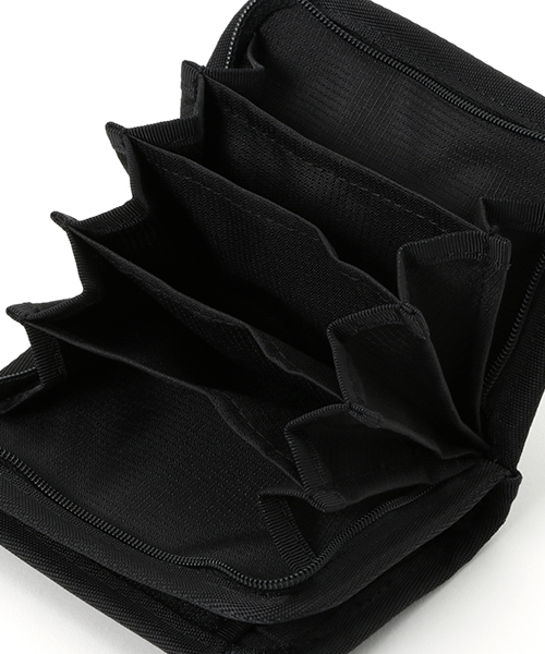 NOMADIC（ノーマディック）の「カモフラナイロンPVC 二つ折りジャバラ財布（財布・メンズ・ブラック・FREE）」の6枚目の写真