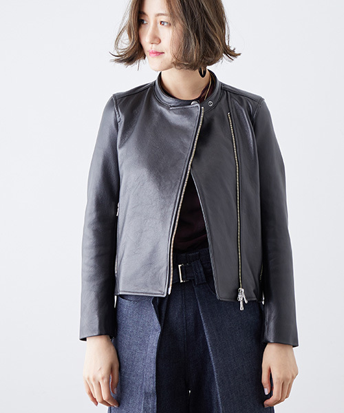 STUDIOUS（ステュディオス）の「シープスキンスタンドカラーライダースジャケット（ライダースジャケット・レディース・ブラック・1/0）」の19枚目の写真