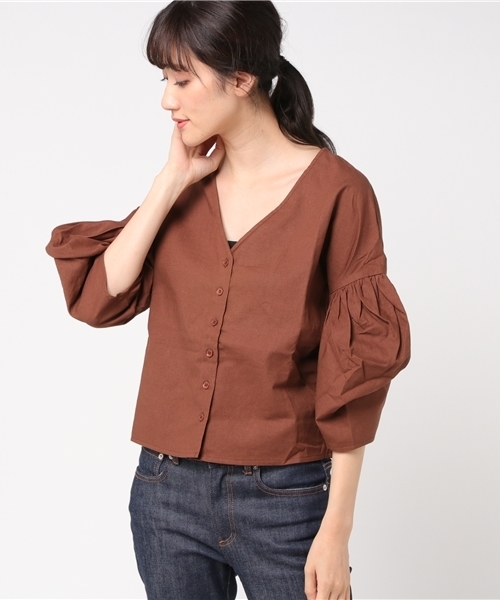 Re:EDIT（リエディ）の「綿麻マルチウェイバルーン袖ブラウス（シャツ/ブラウス・レディース・ブラック/アイボリー/カーキ/ブラウン/レッド/グリーン/ブルー/ベージュ/マスタード・LARGE/MEDIUM）」の4枚目の写真