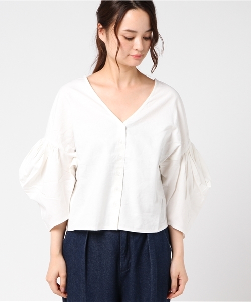 Re:EDIT（リエディ）の「綿麻マルチウェイバルーン袖ブラウス（シャツ/ブラウス・レディース・ブラック/アイボリー/カーキ/ブラウン/レッド/グリーン/ブルー/ベージュ/マスタード・LARGE/MEDIUM）」の10枚目の写真