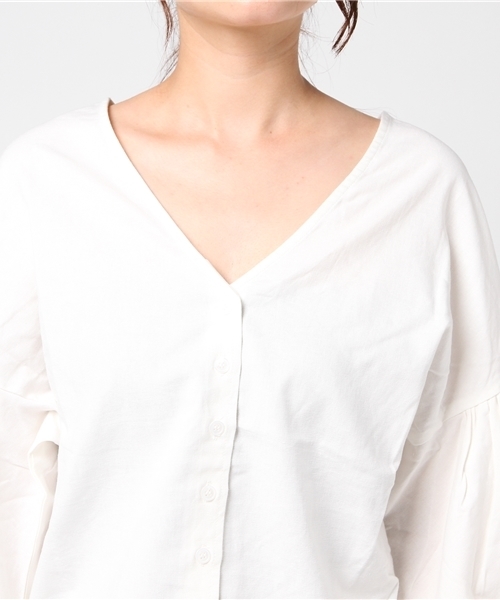 Re:EDIT（リエディ）の「綿麻マルチウェイバルーン袖ブラウス（シャツ/ブラウス・レディース・ブラック/アイボリー/カーキ/ブラウン/レッド/グリーン/ブルー/ベージュ/マスタード・LARGE/MEDIUM）」の13枚目の写真