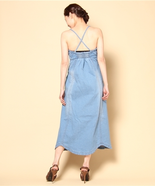 Ray BEAMS(レイビームス)の「Ray BEAMS / デニム マキシキャミワンピース(ワンピース・レディース・インディゴブルー・0/1)」の4枚目の写真