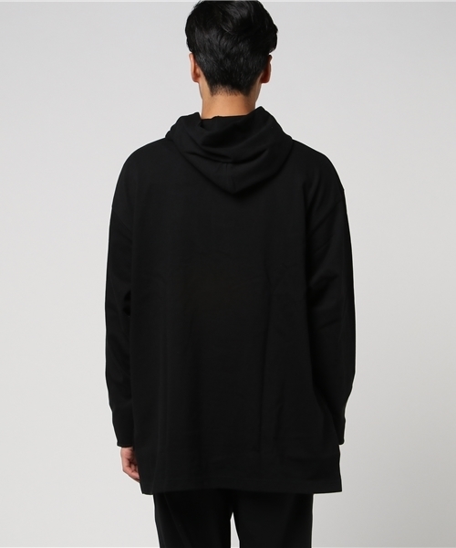 niko and...(ニコアンド)の「<NUMERALS>度詰めパーカープルオーバー(パーカー・メンズ・ベージュ/ブラック/ホワイト・MEDIUM/SMALL/LARGE)」の4枚目の写真