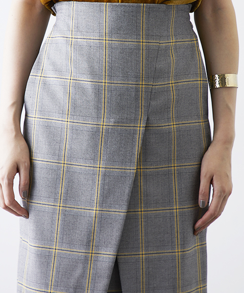 STUDIOUS(ステュディオス)の「アソートチェックミディースリットスカート(スカート・レディース・ライトグレー/ネイビー・0/1)」の3枚目の写真