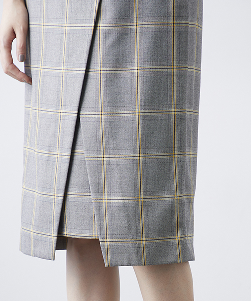 STUDIOUS(ステュディオス)の「アソートチェックミディースリットスカート(スカート・レディース・ライトグレー/ネイビー・0/1)」の4枚目の写真