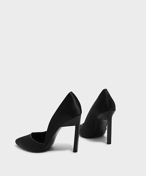 CHARLES & KEITH(チャールズ & キース)の「ポインテッドドルセーヒール / POINTED D'ORSAY HEELS(パンプス・レディース・ブラック/シルバー・22.5cm/23.5cm/23cm/24.5cm/25.5cm/25cm)」の5枚目の写真