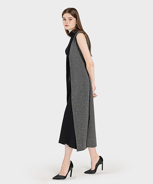 CHARLES & KEITH(チャールズ & キース)の「ポインテッドドルセーヒール / POINTED D'ORSAY HEELS(パンプス・レディース・ブラック/シルバー・22.5cm/23.5cm/23cm/24.5cm/25.5cm/25cm)」の7枚目の写真