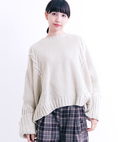 MERLOT（メルロー）の「ローゲージ模様編みニットトップス0069（ニット/セーター・レディース・ブラック/ベージュ/グレー/レッド/ブルーグリーン・FREE）」の3枚目の写真