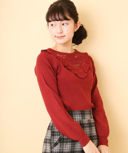OLIVE des OLIVE(オリーブデオリーブ)の「レース切替えフリル プルオーバー(ニット/セーター・レディース・ブラック/オフホワイト/ボルドー/ラベンダー・FREE)」の4枚目の写真