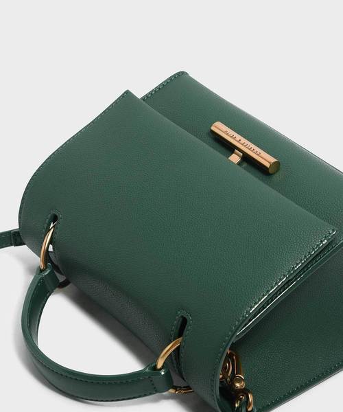 CHARLES & KEITH(チャールズ & キース)の「プッシュロックフロントフラップバッグ / PUSH-LOCK FRONT FLAP BAG(ハンドバッグ・レディース・ダークグリーン/マスタード/ピンク系その他/プラム・M)」の5枚目の写真