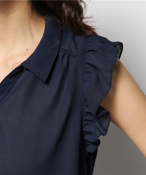 DISCOAT(ディスコート)の「【Discoat】肩フリルノースリアンサンブル(シャツ/ブラウス・レディース・ネイビー/コバルトブルー/オフホワイト・フリ-)」の12枚目の写真