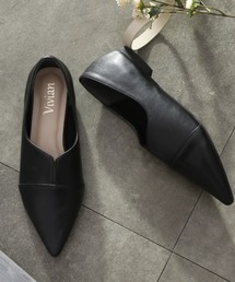 ポインテッドトゥノーレースカッターシューズ