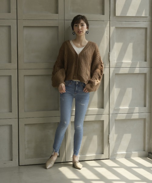 VIVIAN（ヴィヴィアン）の「ポインテッドトゥノーレースカッターシューズ（ドレスシューズ・レディース・D/ガンメタ/シルバー×スモーキークォーツ/パイソン/ブラック系その他2/イエロー系その他5/E/ホワイト×カーキブラウン/White・LL/S/M/L/XL）」の13枚目の写真