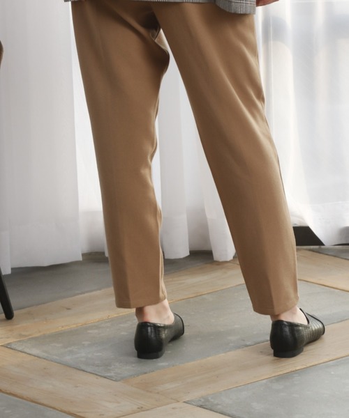 VIVIAN（ヴィヴィアン）の「ポインテッドトゥノーレースカッターシューズ（ドレスシューズ・レディース・D/ガンメタ/シルバー×スモーキークォーツ/パイソン/ブラック系その他2/イエロー系その他5/E/ホワイト×カーキブラウン/White・LL/S/M/L/XL）」の20枚目の写真