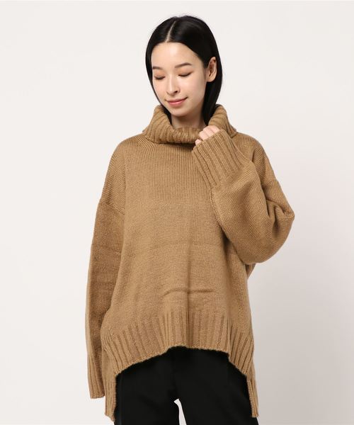 STYLEBLOCK（スタイルブロック）の「アクリルモヘアタッチタートルネックビッグシルエットプルオーバーニット（ニット/セーター・レディース・ホワイト/ブラック/ベージュ/ブラウン・M）」の4枚目の写真