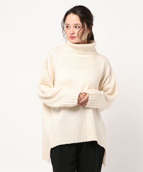STYLEBLOCK（スタイルブロック）の「アクリルモヘアタッチタートルネックビッグシルエットプルオーバーニット（ニット/セーター・レディース・ホワイト/ブラック/ベージュ/ブラウン・M）」の2枚目の写真