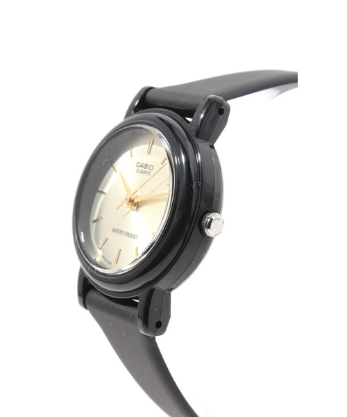 Chico（チコ）の「【CASIO】QUARTZ　ウォッチ（アナログ腕時計・レディース・ブラック/シルバー/ゴールド・FREE）」の4枚目の写真