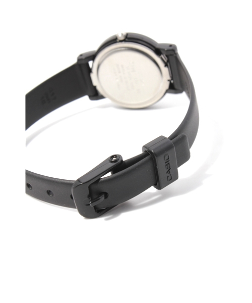 Chico（チコ）の「【CASIO】QUARTZ　ウォッチ（アナログ腕時計・レディース・ブラック/シルバー/ゴールド・FREE）」の6枚目の写真