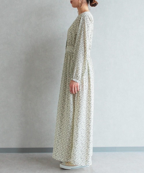 reca（レカ）の「前ボタンVネック小花柄マキシ丈ワンピース（Tシャツ/カットソー・レディース・オリーブ/ブラック/ホワイト・M）」の10枚目の写真