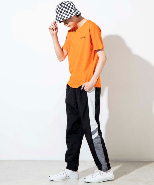 WEGO（ウィゴー）の「WEGO/サークルロゴTシャツ（Tシャツ/カットソー・メンズ・オレンジ・SMALL/MEDIUM/LARGE）」の2枚目の写真