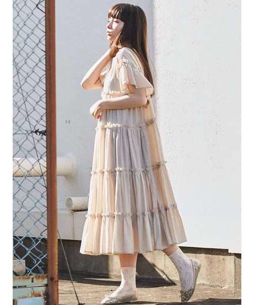 merry jenny（メリージェニー）の「ティアードティアードスリーブワンピース（ワンピース・レディース・ベージュ/ブラック・FREE）」の9枚目の写真