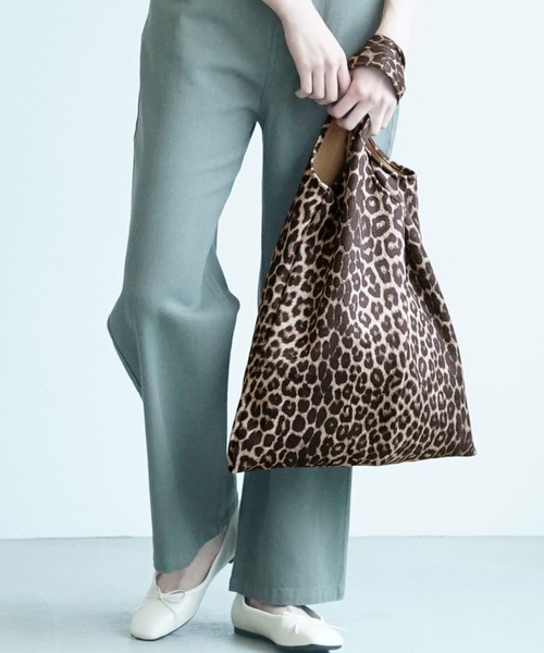 coca（coca）（コカ）の「アニマル柄トートバッグ（トートバッグ・レディース・A/B/C・ONE SIZE）」の2枚目の写真