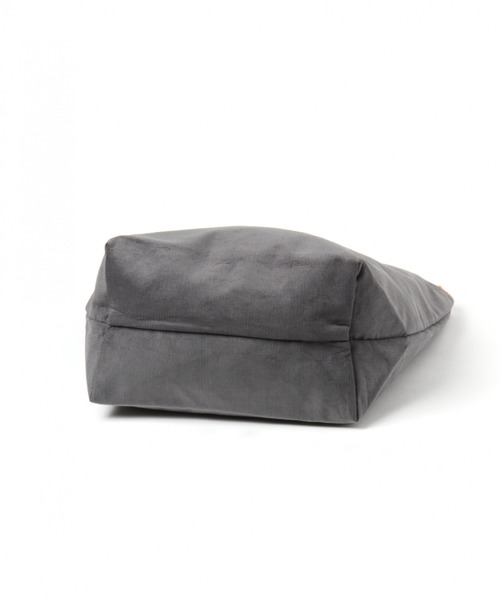 UNIVERSAL OVERALL（ユニバーサルオーバーオール）の「【UNIVERSAL OVERALL】別注コーデュロイトート（トートバッグ・メンズ・チャコール/ベージュ/ダークブラウン/ダークグレー・FREE）」の10枚目の写真