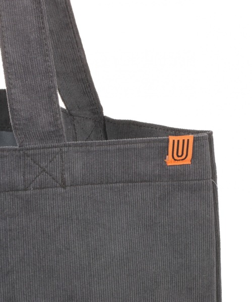 UNIVERSAL OVERALL（ユニバーサルオーバーオール）の「【UNIVERSAL OVERALL】別注コーデュロイトート（トートバッグ・メンズ・チャコール/ベージュ/ダークブラウン/ダークグレー・FREE）」の12枚目の写真