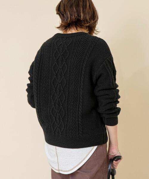 coen（コーエン）の「【WEB限定カラー】ケーブル編みニットプルオーバー#（ニット/セーター・レディース・ベージュ/マスタード/ブラック/オフホワイト/レッド/ケリー/グレー/ライトブルー・FREE）」の21枚目の写真