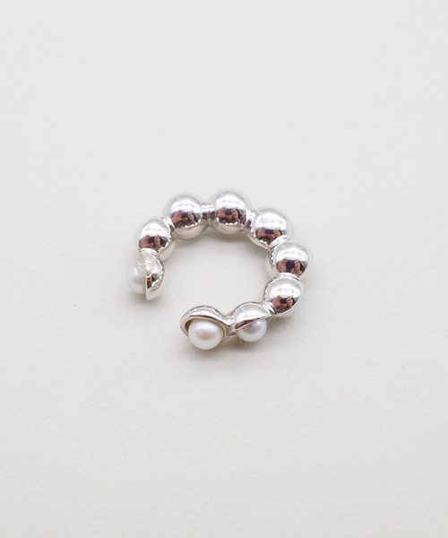 AROM.(アロム)の「【AROM. / アロム】シルバー925 / PICCHIETTARE Ear Cuff / パール イヤーカフ(イヤーカフ・レディース・シルバー/ゴールド・FREE)」の4枚目の写真