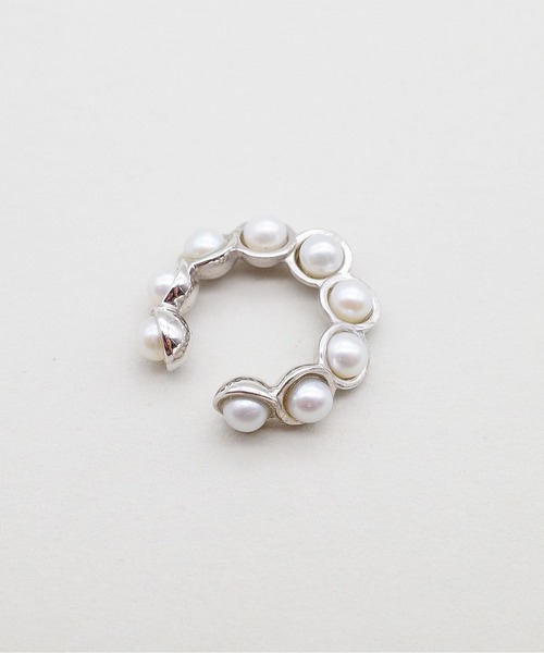 AROM.(アロム)の「【AROM. / アロム】シルバー925 / PICCHIETTARE Ear Cuff / パール イヤーカフ(イヤーカフ・レディース・シルバー/ゴールド・FREE)」の3枚目の写真
