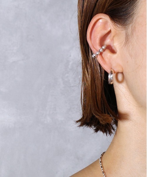 AROM.(アロム)の「【AROM. / アロム】シルバー925 / PICCHIETTARE Ear Cuff / パール イヤーカフ(イヤーカフ・レディース・シルバー/ゴールド・FREE)」の20枚目の写真