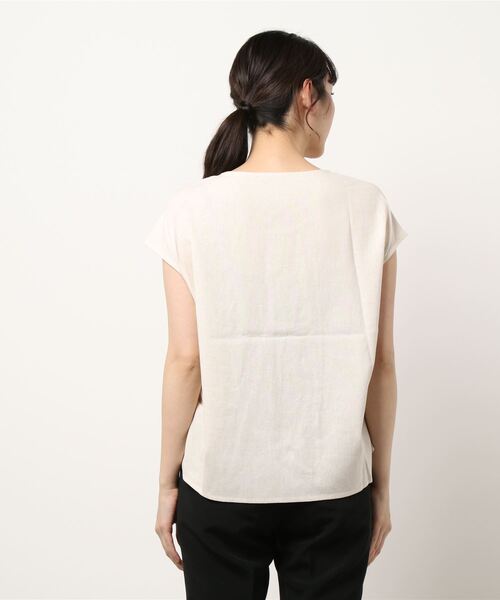 EDDY GRACE（エディグレース）の「【EDDY GRACE/エディ グレイス】フレンチスリーブタックブラウス（シャツ/ブラウス・レディース・アイボリー・LARGE）」の2枚目の写真