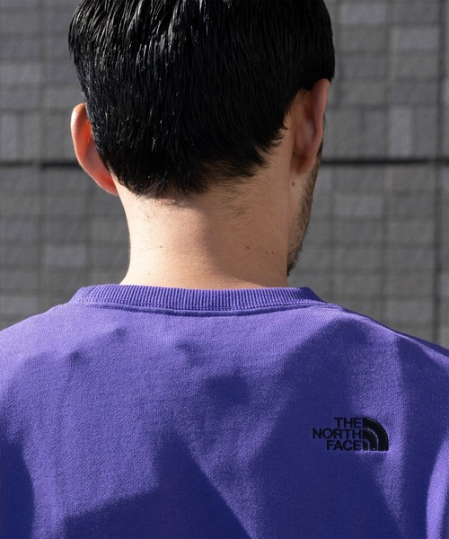 THE NORTH FACE（ザノースフェイス）の「THE NORTH FACE ロゴスウェット（スウェット・メンズ・ブラック/パープル/ネイビー・SMALL/MEDIUM/LARGE/X-LARGE）」の11枚目の写真
