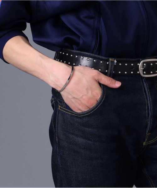 LION HEART(ライオンハート)の「【限定展開】“LH-1”スクエアバングル/サージカルステンレス(金属アレルギー対応)【LION HEART / ライオンハート】(バングル/リストバンド・メンズ・ブラック/シルバー/ブルー・ONE SIZE)」の12枚目の写真