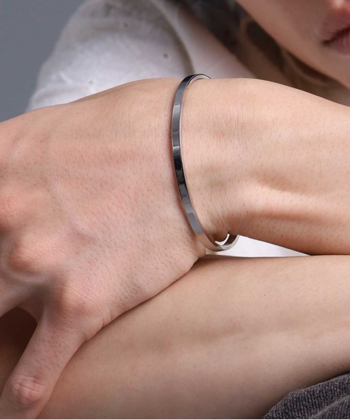 LION HEART(ライオンハート)の「【限定展開】“LH-1”スクエアバングル/サージカルステンレス(金属アレルギー対応)【LION HEART / ライオンハート】(バングル/リストバンド・メンズ・ブラック/シルバー/ブルー・ONE SIZE)」の22枚目の写真