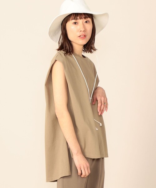 NOLLEY’S(ノーリーズ)の「ヴィンテージ天竺タックノースリーブカットソー(Tシャツ/カットソー・レディース・ホワイト/ベージュ/オリーブ・FREE)」の4枚目の写真