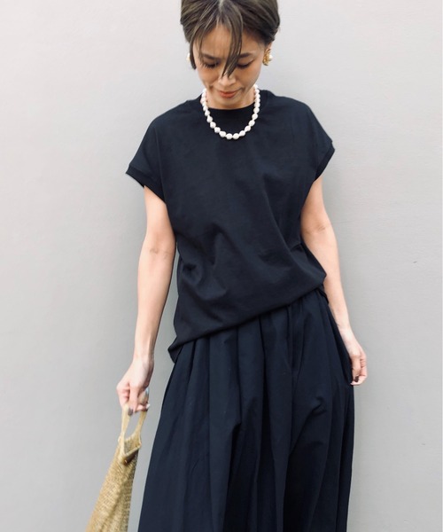 ulu（ウル）の「Petit high neck French sleeve tops（Tシャツ/カットソー・レディース・ホワイト/ブラック・FREE）」の2枚目の写真