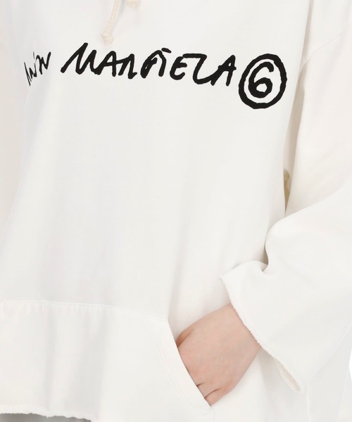 MM6 Maison Margiela（ｴﾑｴﾑｼｯｸｽ ﾒｿﾞﾝ ﾏﾙｼﾞｪﾗ）の「MM6 Maison Margiela “UNBRUSHED”ベーシックスウェット（スウェット・レディース・ホワイト・SMALL）」の6枚目の写真