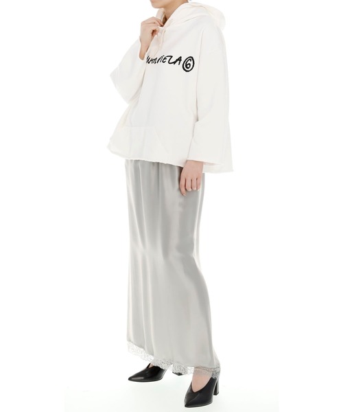 MM6 Maison Margiela（ｴﾑｴﾑｼｯｸｽ ﾒｿﾞﾝ ﾏﾙｼﾞｪﾗ）の「MM6 Maison Margiela “UNBRUSHED”ベーシックスウェット（スウェット・レディース・ホワイト・SMALL）」の7枚目の写真