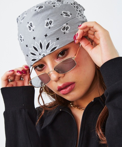 SHAGGIE(シャギー)の「スクエアカラーサングラス(サングラス・レディース・ブラック/レッド・FREE)」の4枚目の写真