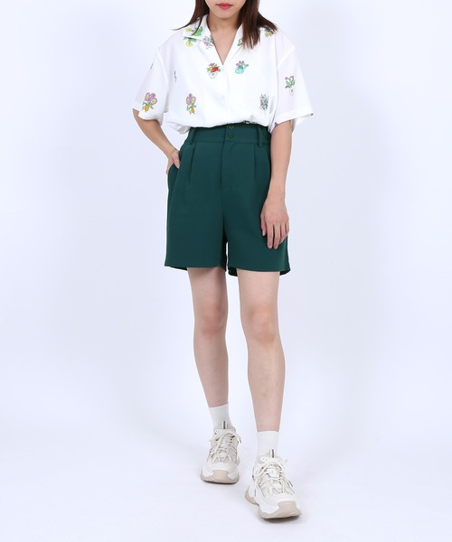 PUNYUS(プニュズ)の「ハイウエストショートパンツ(その他パンツ・レディース・ブラック/グリーン・2/1/3/4)」の4枚目の写真