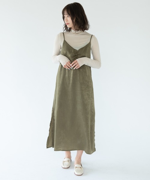 VRIA CHARME(バリアシャルム)の「マットサテンキャミワンピース(ワンピース・レディース・カーキ/ブラウン/ブラック・FREE)」の18枚目の写真
