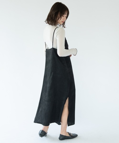 VRIA CHARME(バリアシャルム)の「マットサテンキャミワンピース(ワンピース・レディース・カーキ/ブラウン/ブラック・FREE)」の14枚目の写真