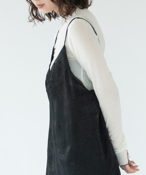 VRIA CHARME(バリアシャルム)の「マットサテンキャミワンピース(ワンピース・レディース・カーキ/ブラウン/ブラック・FREE)」の6枚目の写真