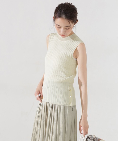 NANO universe（ナノユニバース）の「ハイネックマルチリブニット ノースリーブ（ニット/セーター・レディース・ブラック/ピンク/アイボリー・38/36）」の3枚目の写真