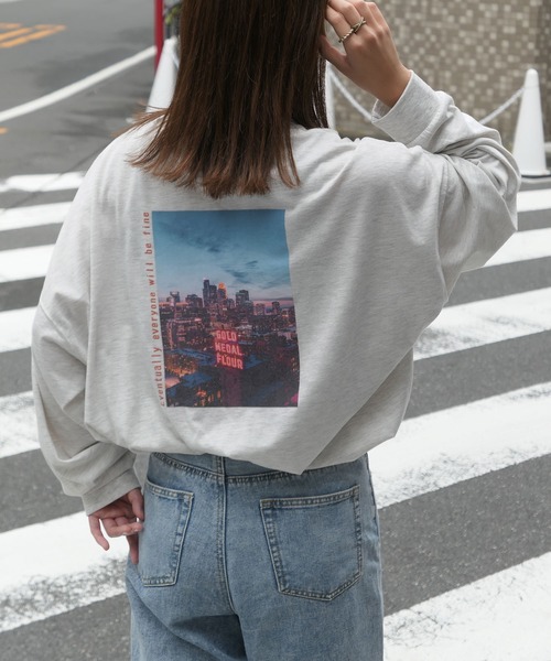 CORNERS（コーナーズ）の「City Photo　BIGTee（Tシャツ/カットソー・レディース・オフホワイト/グリーン/オートミール/スミクロ・FREE）」の4枚目の写真